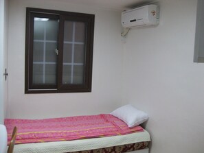 Sunny & Tidy Private Studio Apartment 