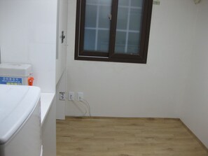 private studio apartment (Blue Dia)