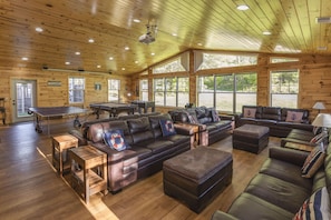 The 845ft² Gathering-Game Room is large enough for the whole gang!