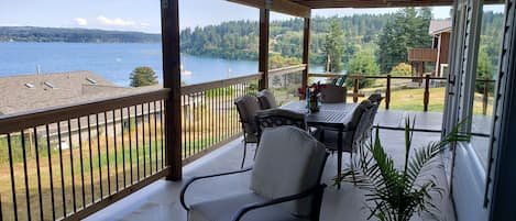 400 sq ft deck with great views of Holmes Harbor