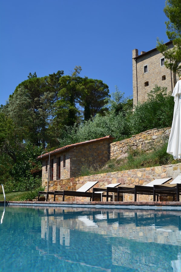 Swimmingpool Castello di Montegiove