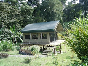 outside of eco tent detached from main cabin