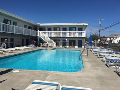 Luxury Condo Vacation Rental - North Wildwood - 1 Block to BEACH