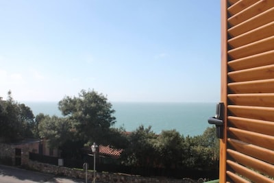 Talamone: vista al mar con terraza en el parque Uccellina