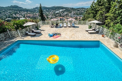 Luxusvilla in Cannes mit Schwimmbecken, 650qm groß