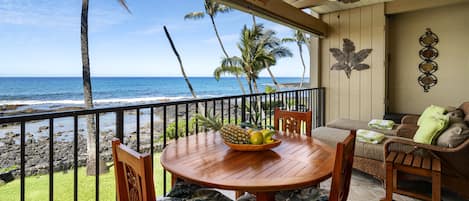 Lanai Dining . .what a view!!