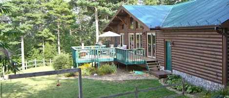 Large back deck looks out on Mt. Jefferson