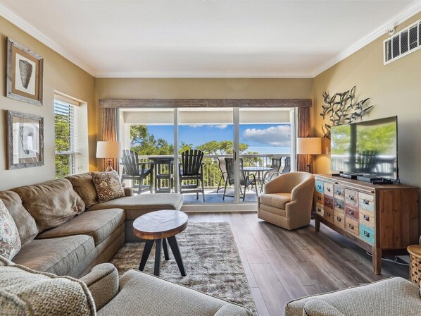 Newly Renovated 502 Barrington Arms in Palmetto Dunes