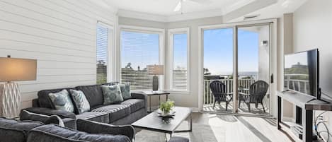2313 SeaCrest is Newly Renovated in 2025!