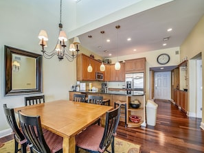 Dining Area and Kitchen at 1900 Beachside Tennis