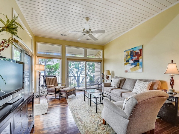 Living Room with Panoramic Ocean Views at 1900 Beachside Tennis