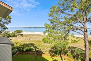 Views of Calibogue Sound from 1900 Beachside Tennis