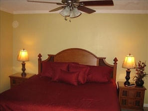 King Size Bed in Master Bedroom
42" Flat Screen TV with ceiling fan