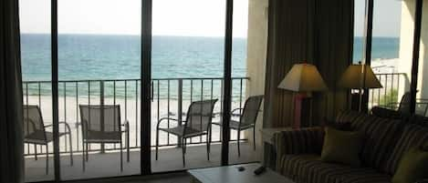 Best of Views from 4th floor...see
beach and gulf while sitting on sofa!