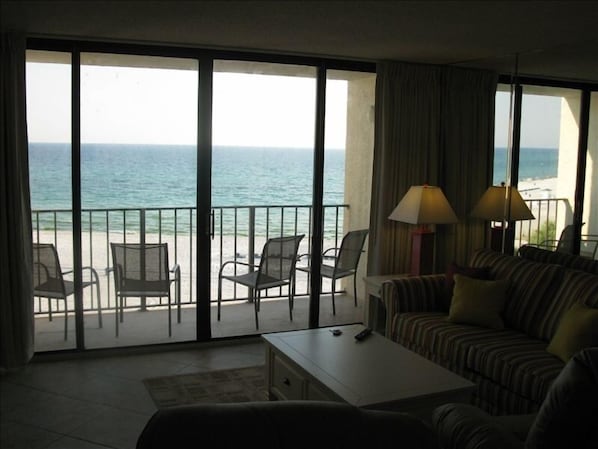 Best of Views from 4th floor...see
beach and gulf while sitting on sofa!