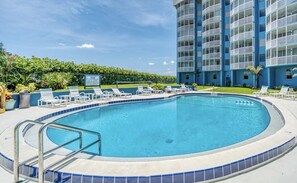 Freshly remodeled pool and club house with kitchen, bathrooms and sauna.