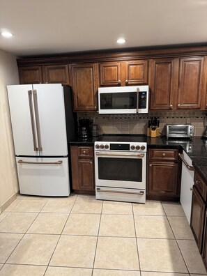 Brand new Cafe appliance package 2025.