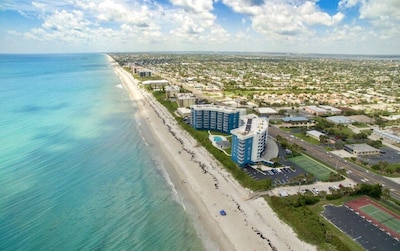 Satellite Beach Direct Oceanfront on the Sand Renovated and Upgraded 