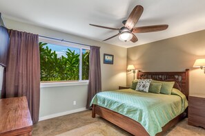second bedroom with queen size bed