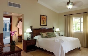 Elegant bedroom with en-suite full bath