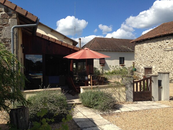 Farriers Workshop Patio