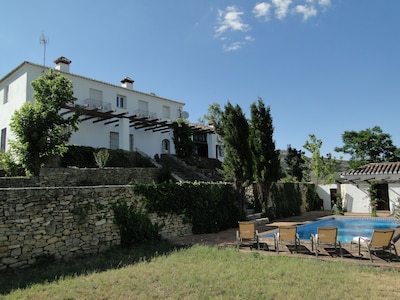 LUXURY VILLA IN RONDA WITH PRIVATE SWIMMING POOL (6)