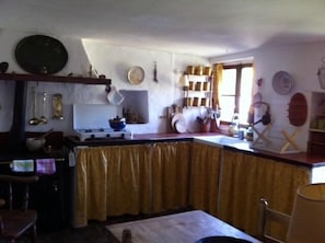 Kitchen, provencal style... 