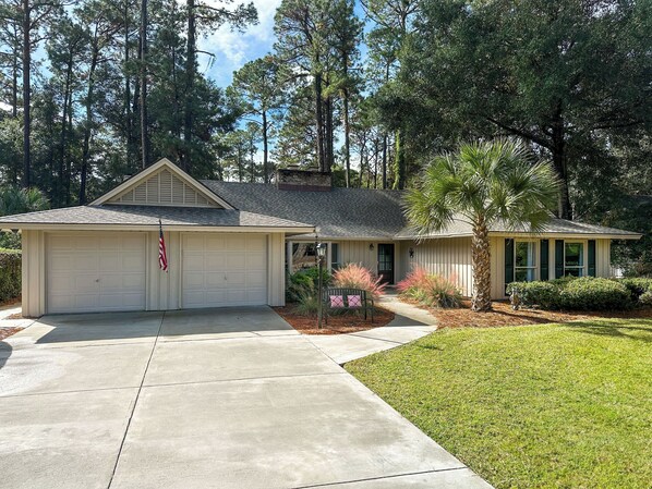 17 Old Military Road in Sea Pines