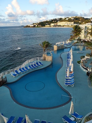 Resorts Infinity pool
