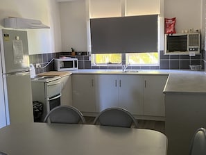 New Kitchen dining 