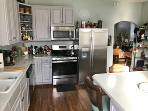 Fully furnished kitchen