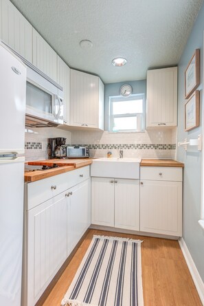 Small yet functional kitchen