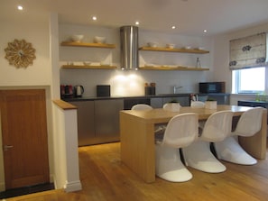 Kitchen/dining area