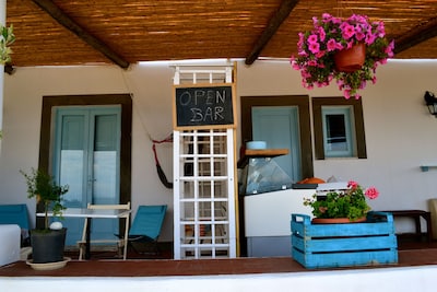 La Cueva - estudio panorámica con patio, Villa Paradis, Lipari