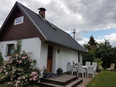 Cottage on the edge of the forest, vacation in the heart of the Mecklenburg Lake District