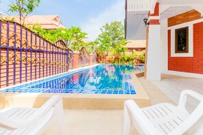 villa 4 beds near walking street & beach