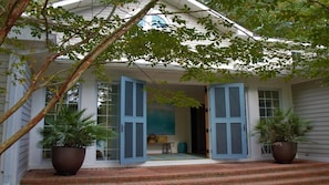 Gracious Entry Area into Foyer