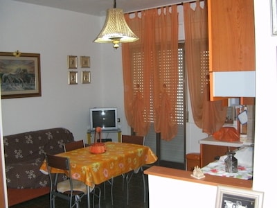 Two-room apartment with parking space - Lamezia Terme sea area