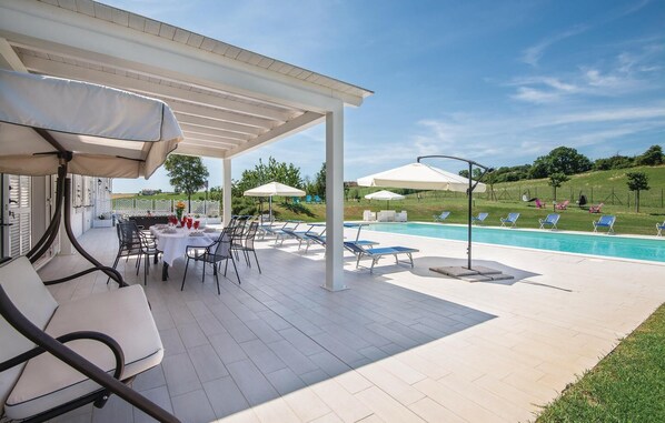 pool