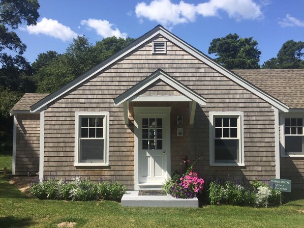 Vintage, 1940's cottage