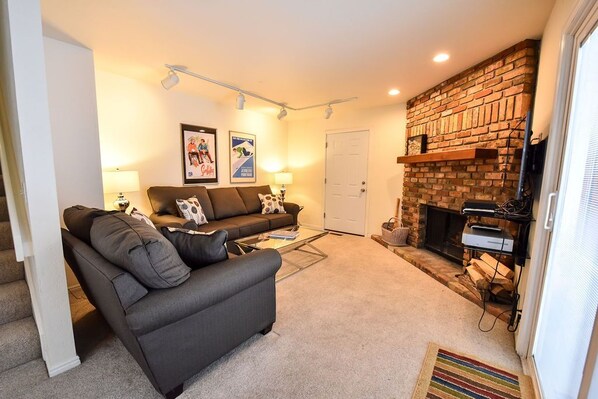 Living Room, patio & hot tub outside sliding glass door