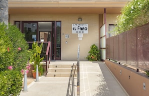 Entrada de la propiedad