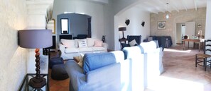 Holiday rental MAUSSANE LES ALPILLES for rent 14 people living room