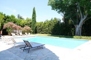 Holiday rental MAUSSANE LES ALPILLES for rent 14 people private pool