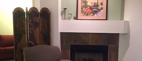 Fireplace in Livingroom