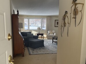 Entry way.
