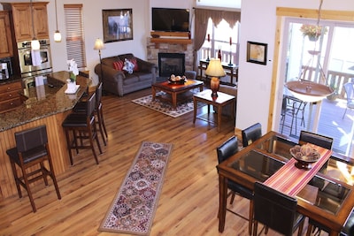 Beautiful open floor plan great for family gatherings