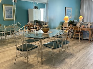 Spacious, updated unit overlooking the Gulf of Mexico. Make lasting memories.