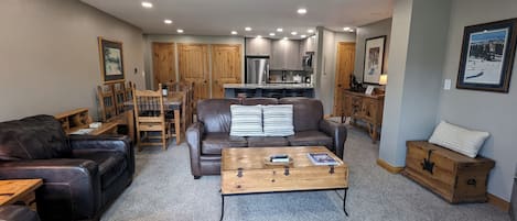 Beaver Creek West Q-2 Living room and Kitchen
