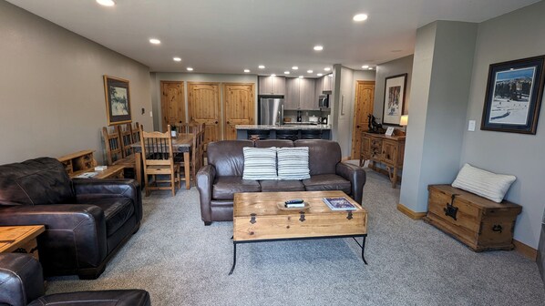 Beaver Creek West Q-2 Living room and Kitchen